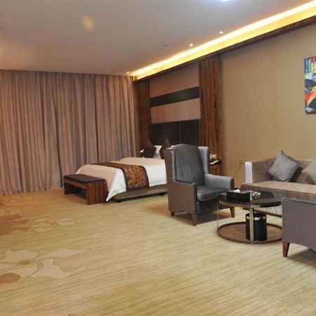 Ehrenburg Hotel Foshan Buitenkant foto