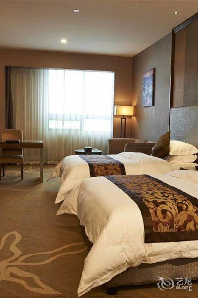 Ehrenburg Hotel Foshan Buitenkant foto