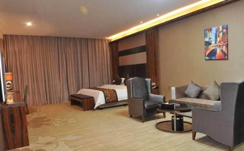Ehrenburg Hotel Foshan Buitenkant foto